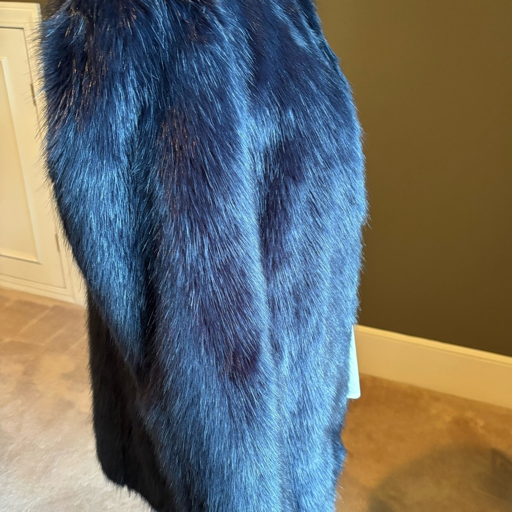 Elegant Faux Fur Coat by ANN TAYLOR in beautiful Navy NWT - Picture 14 of 16